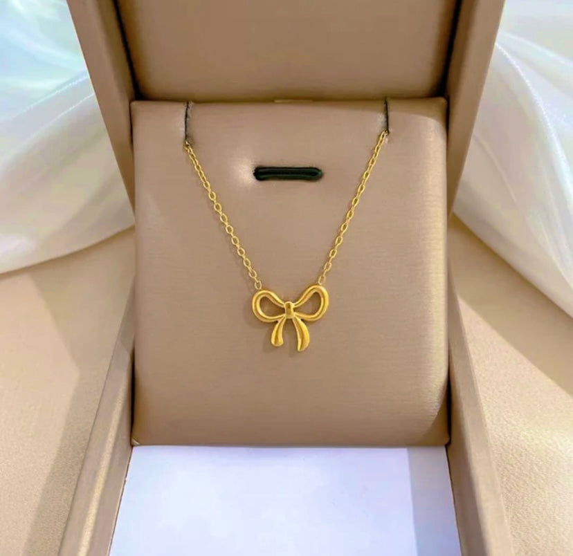 Bow pendant